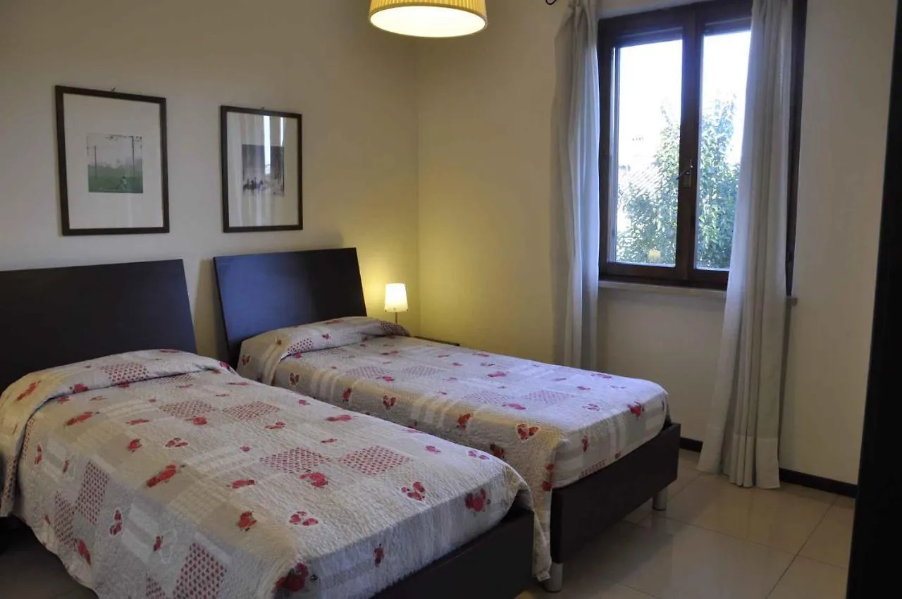 Holiday Home In Pacengo/Gardasee 21984 Ronchi  0*, Ronchi (Veneto)
